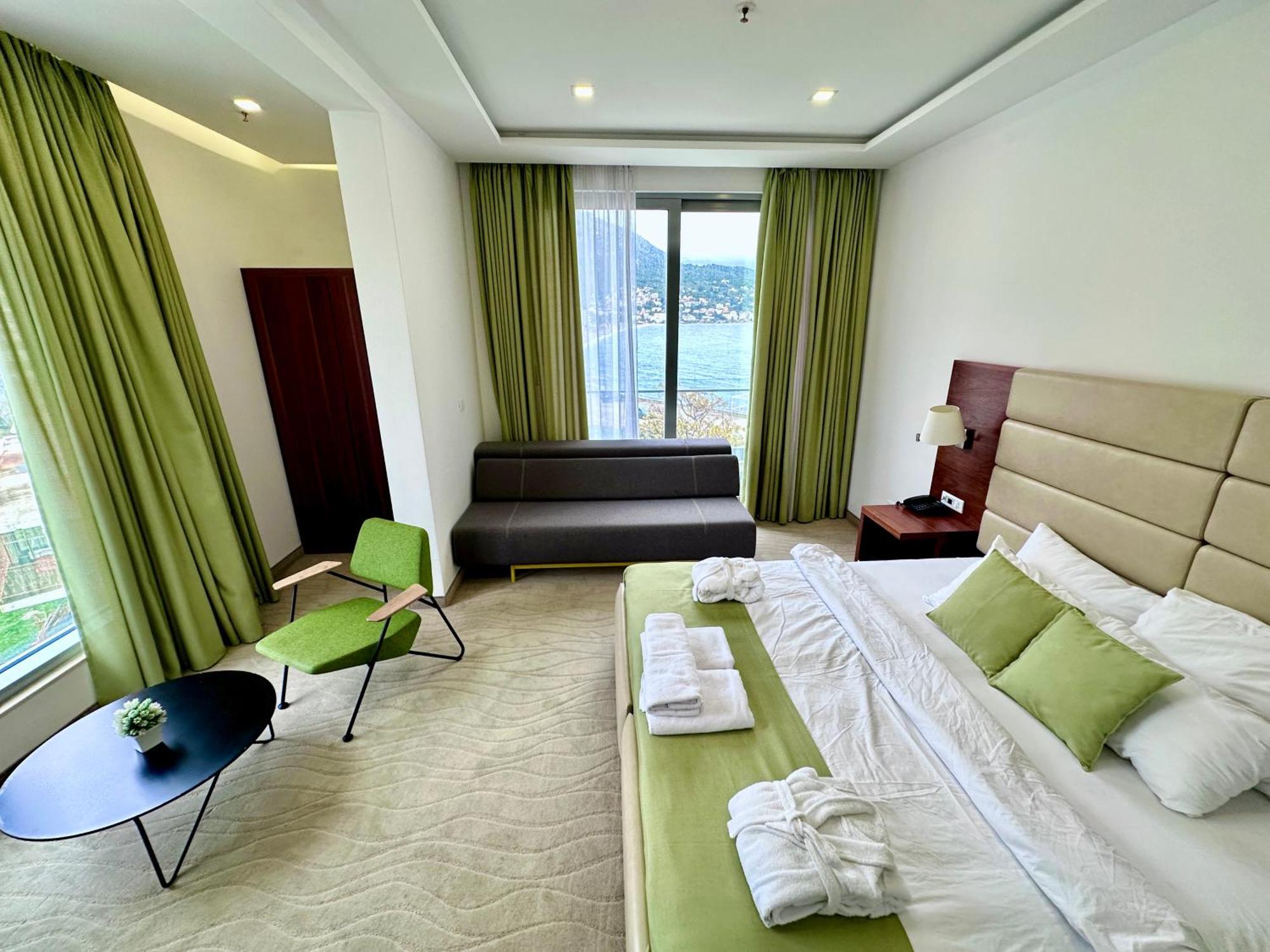 Hotel Porto Sole Sutomore Bilik gambar